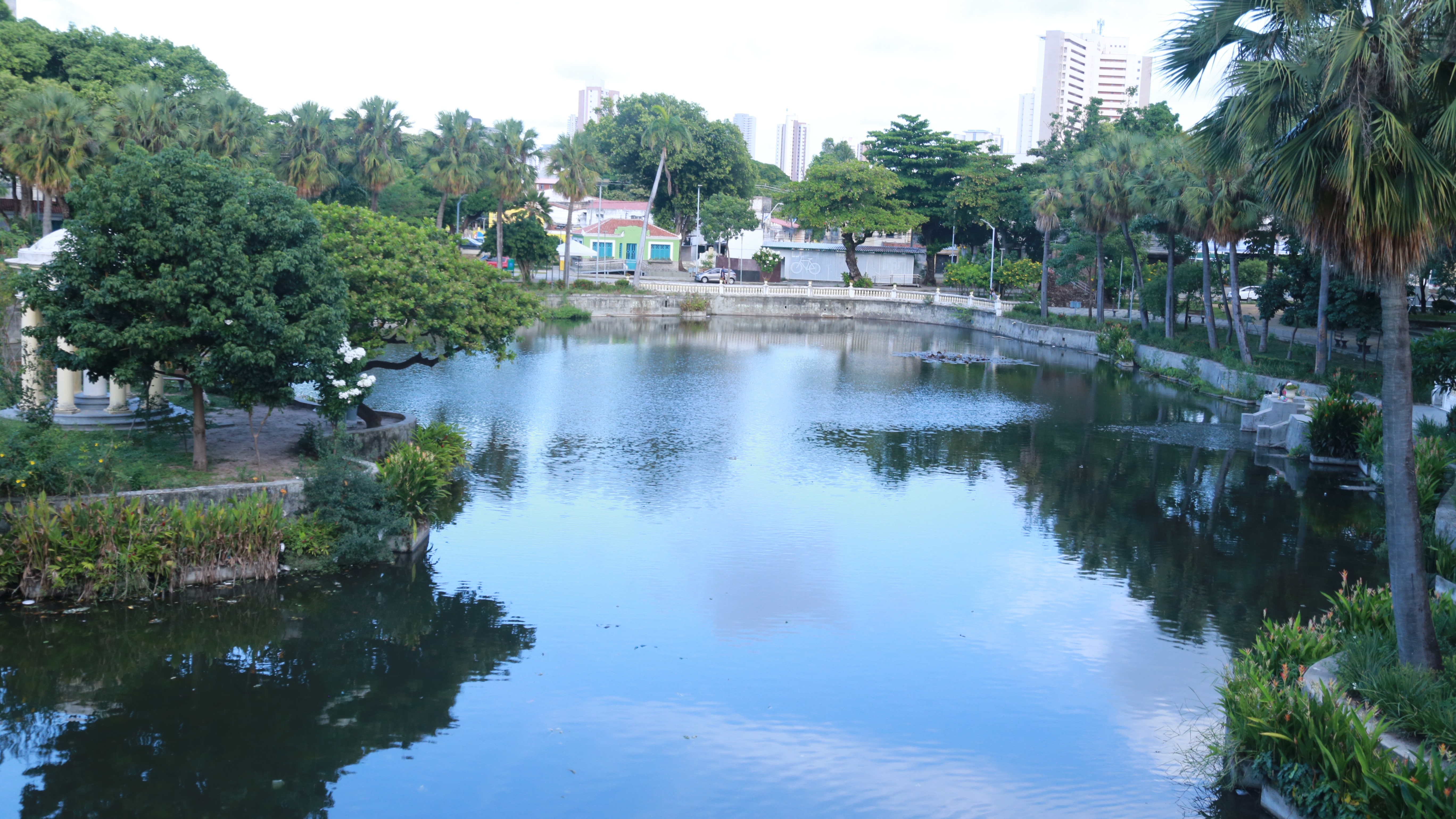 foto aberta da lagoa da Cidade da Criança